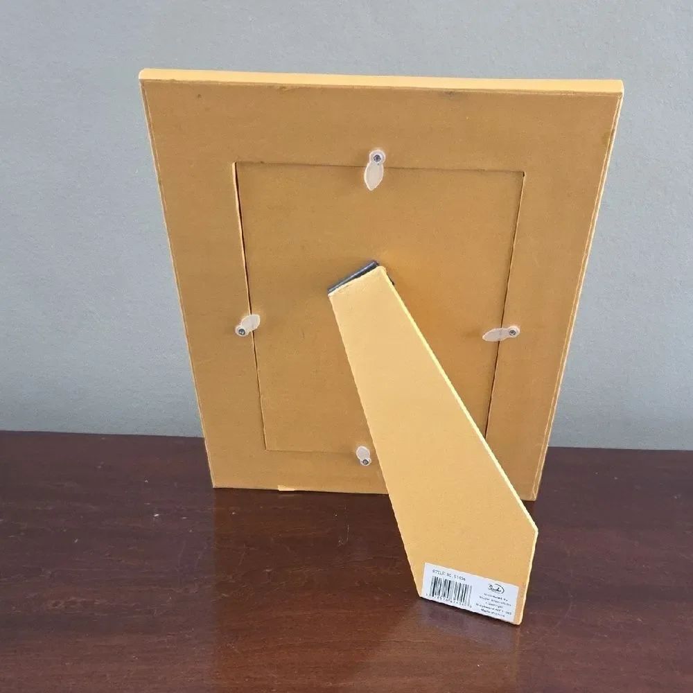Elegant Gold Picture Frame - Picture 6 of 8